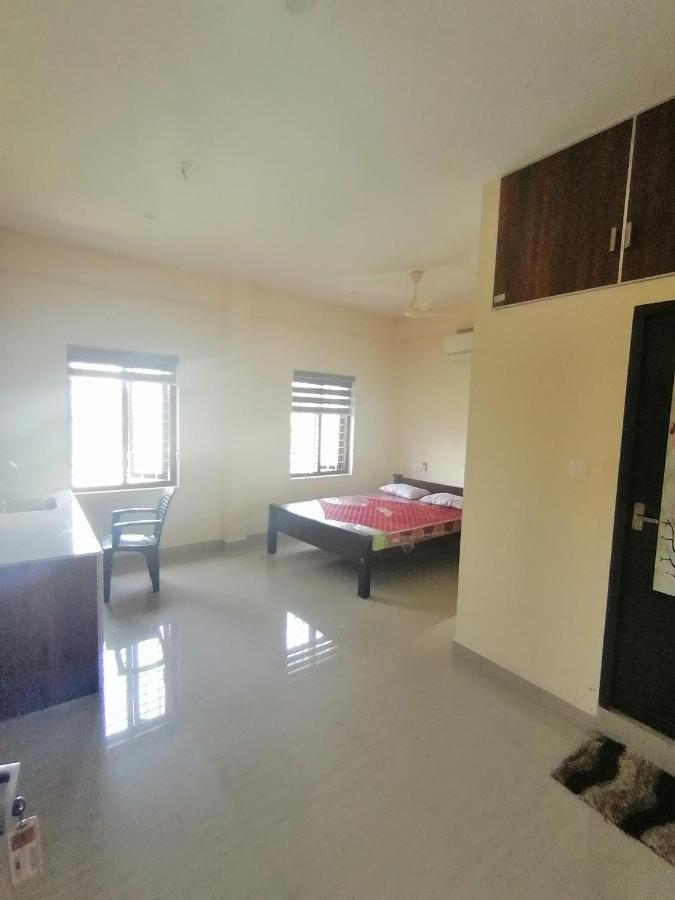Queens Residency Thrissur Экстерьер фото