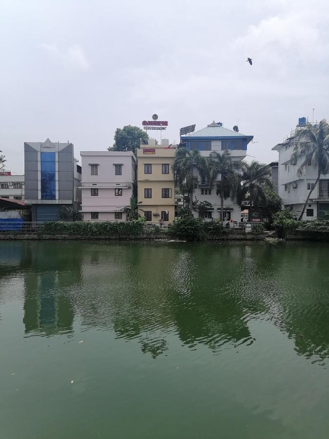 Queens Residency Thrissur Экстерьер фото